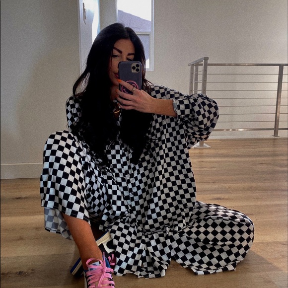 Checkered oversized satin top - Picture 2 of 2